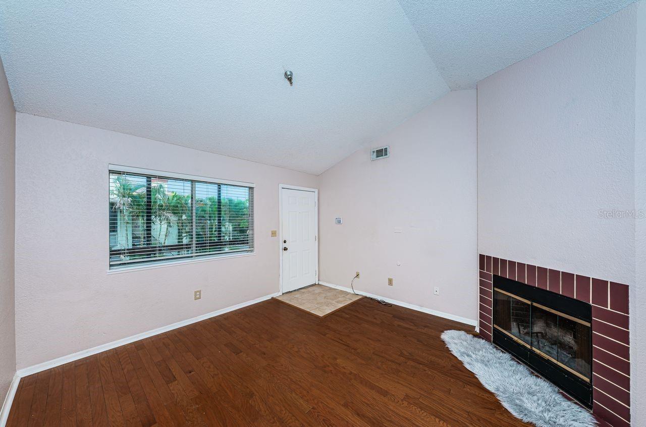 ITOPIA PRIVATE RESIDENCES CONDO - Residential Lease