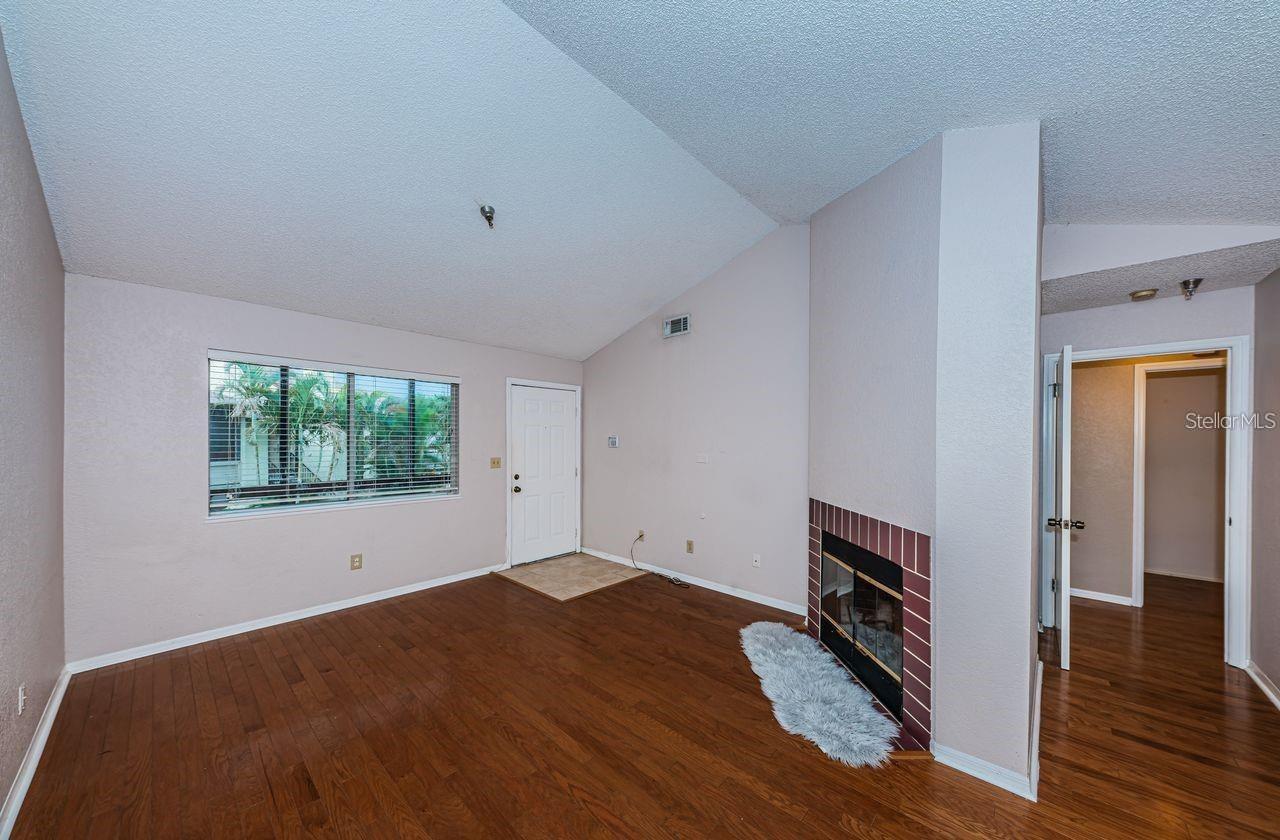 ITOPIA PRIVATE RESIDENCES CONDO - Residential Lease