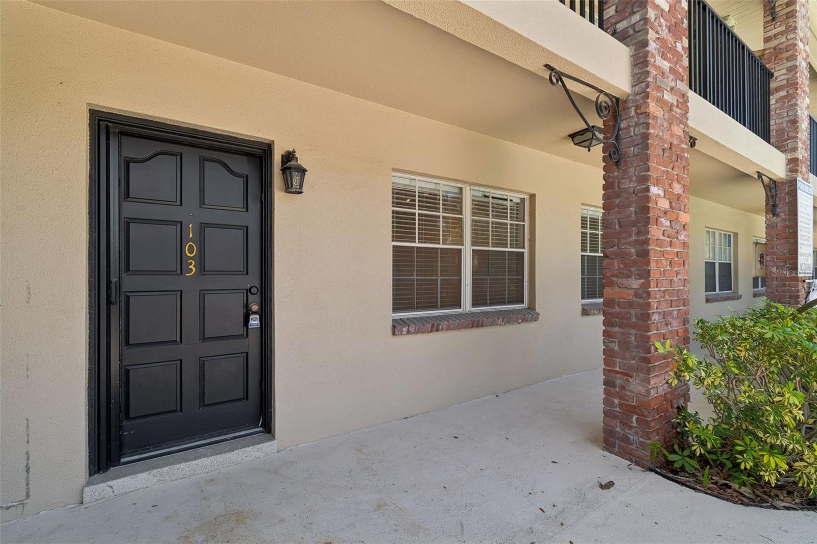 THE RETREAT ON DAVIS ISLAND - Residential