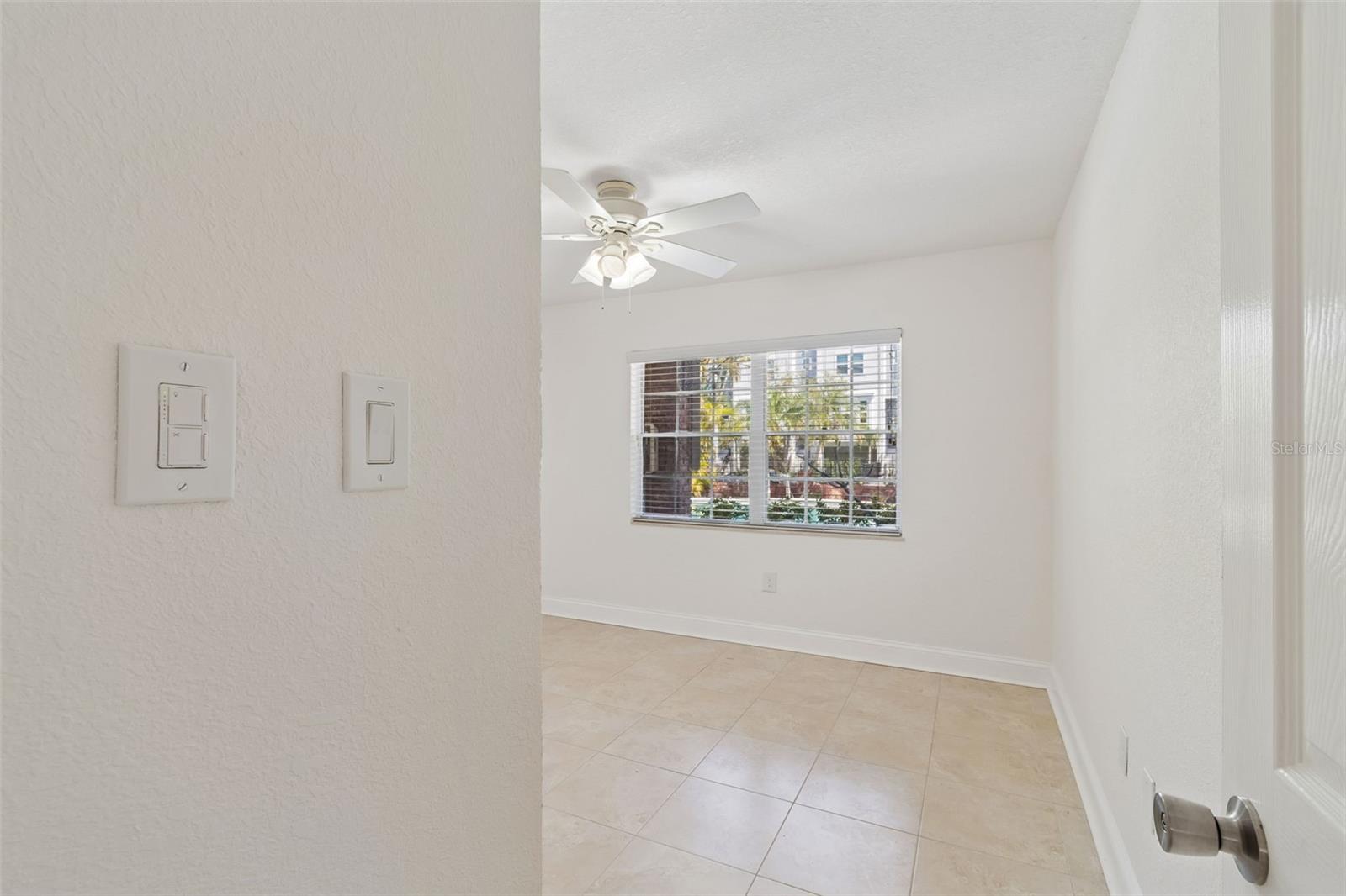 THE RETREAT ON DAVIS ISLAND - Residential