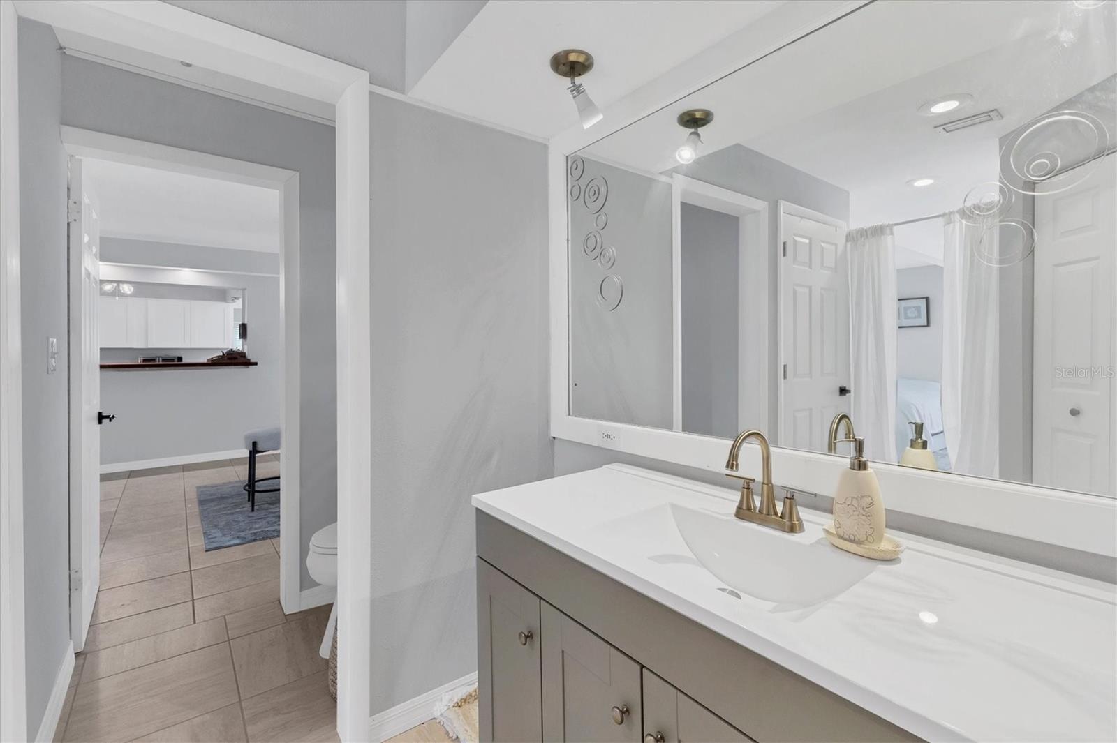 SOUTH VENICE - Residential