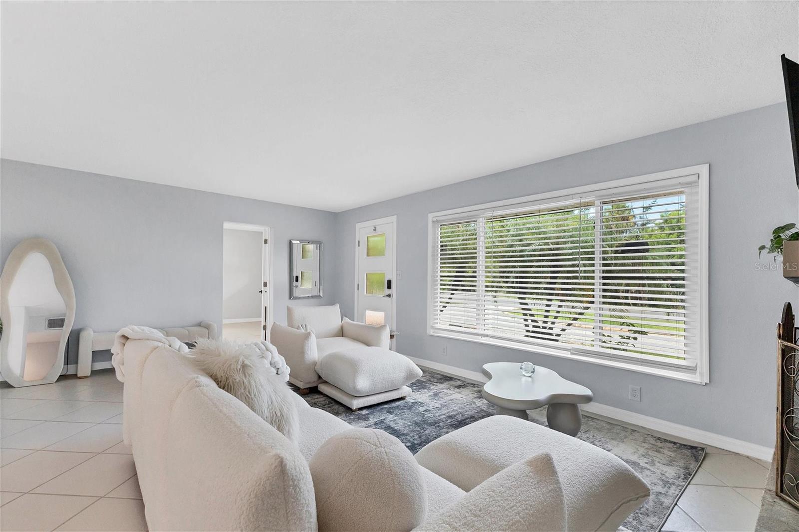 SOUTH VENICE - Residential