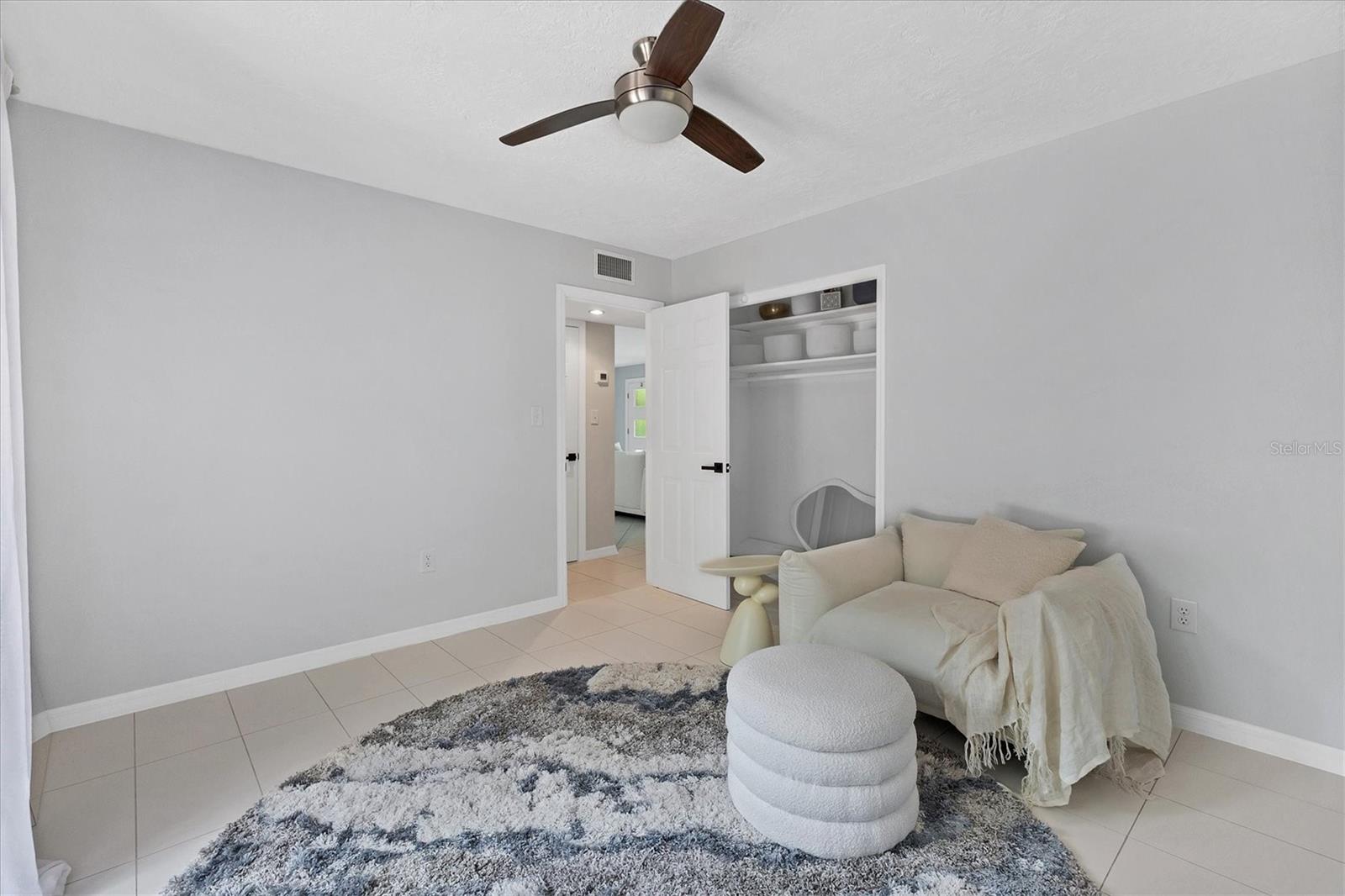 SOUTH VENICE - Residential