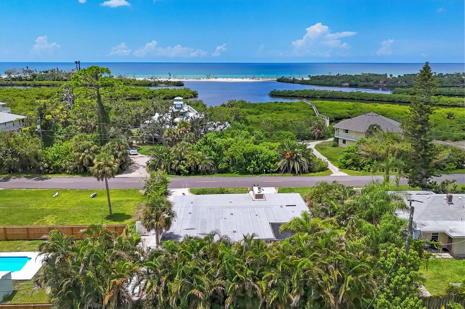 SOUTH VENICE - Residential