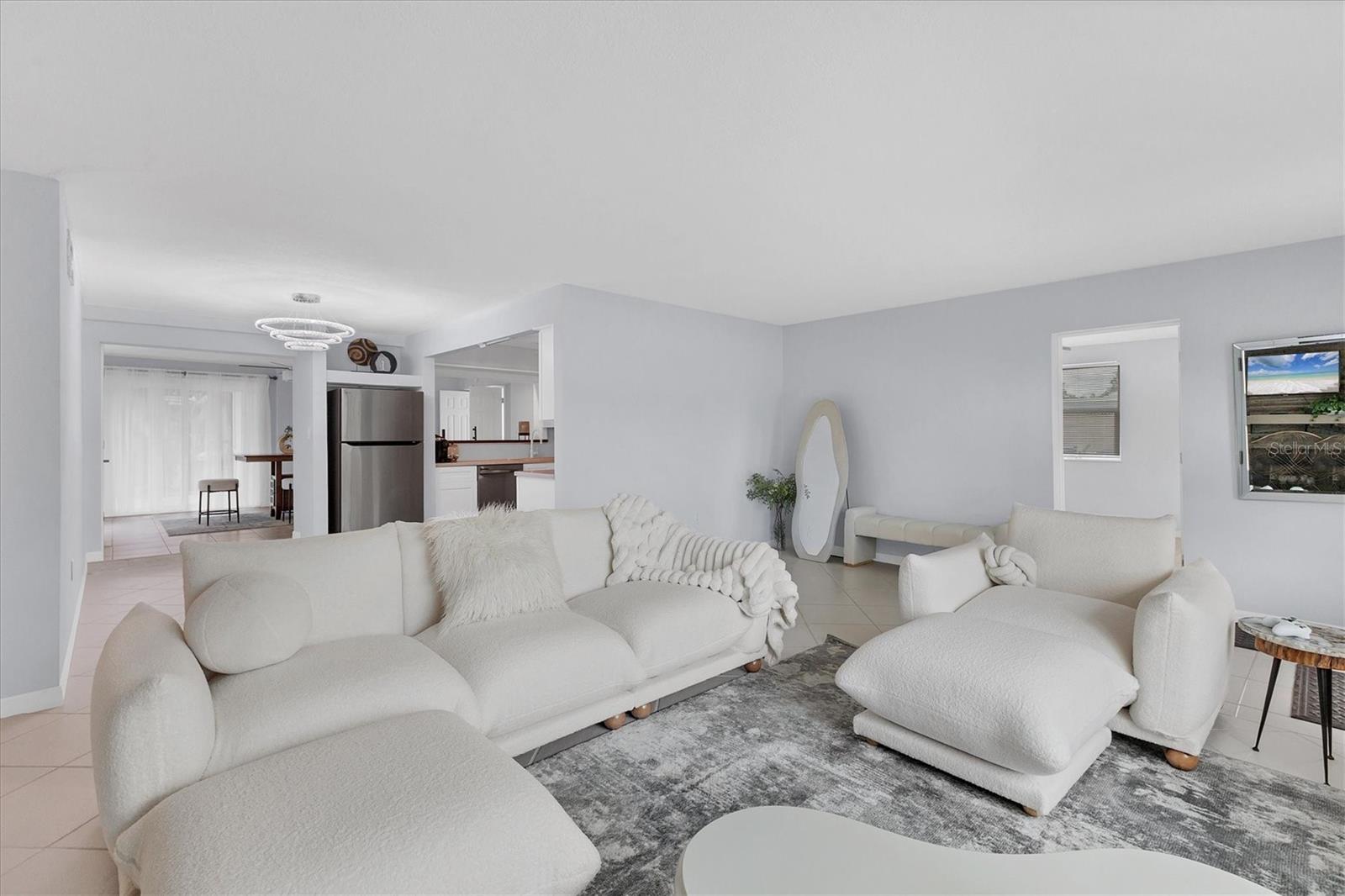 SOUTH VENICE - Residential