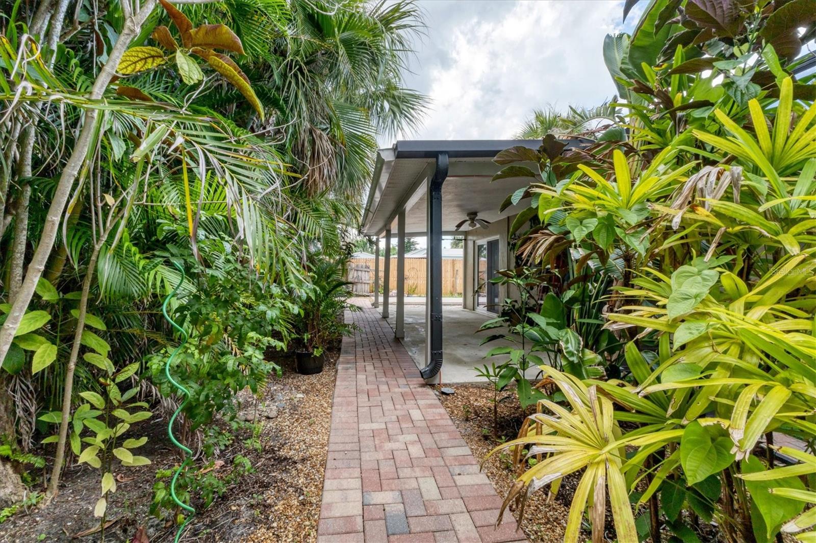 SOUTH VENICE - Residential