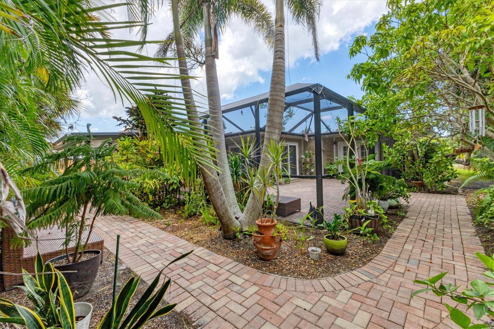 SOUTH VENICE - Residential