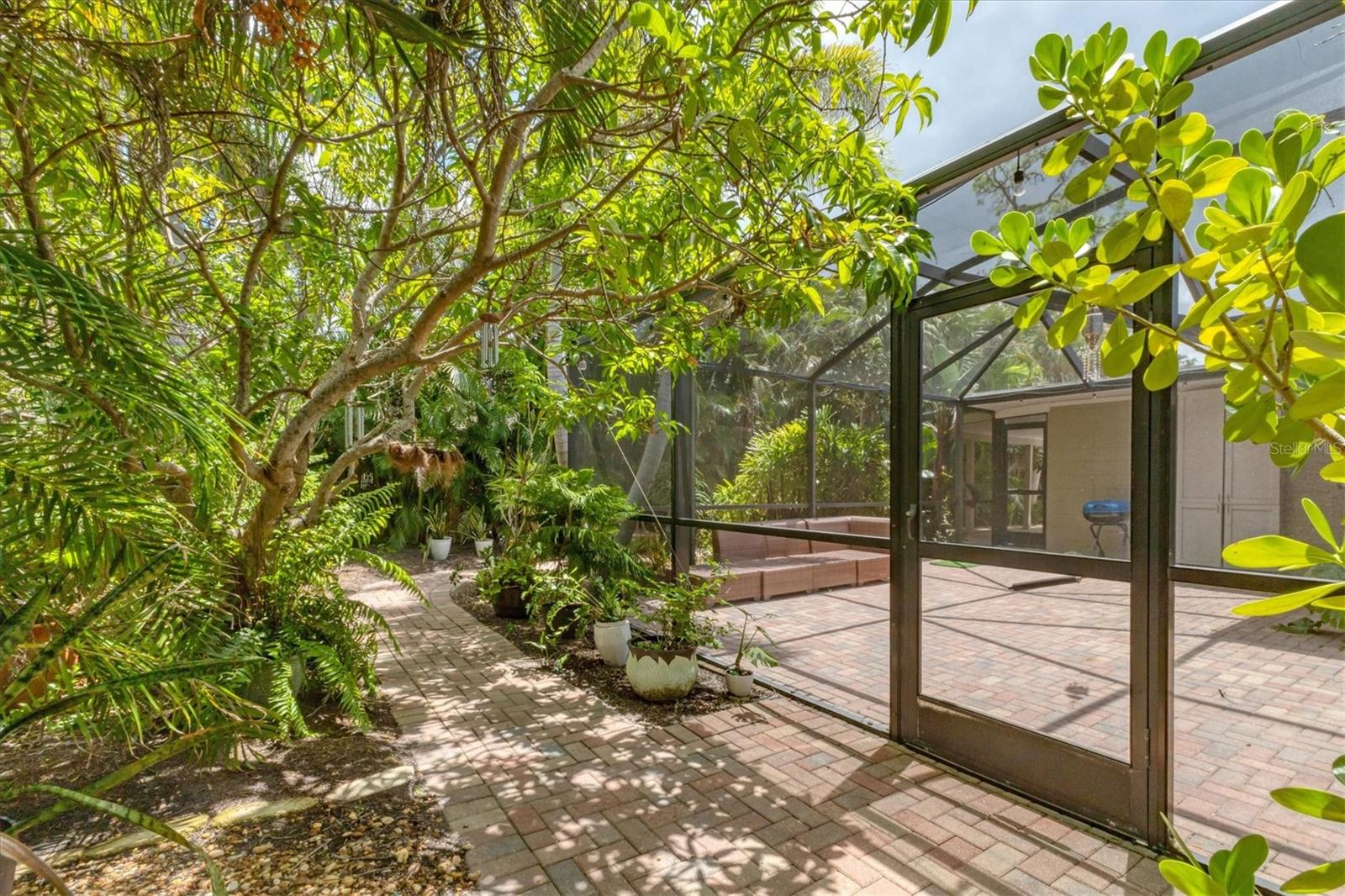 SOUTH VENICE - Residential