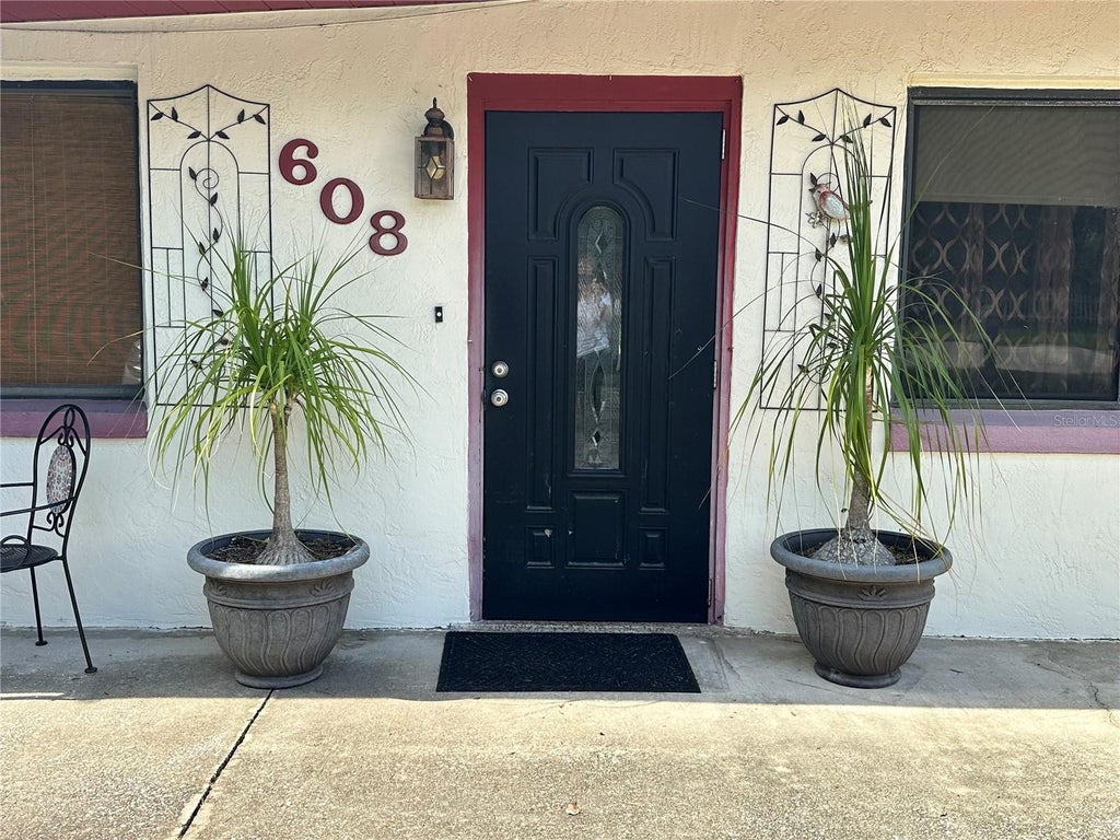 Photo of 608 Dixie Lane, South Daytona, FL 32119 (MLS # O6443390)