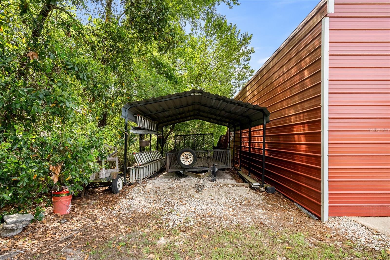 LAKE TROPICANA RANCHETTES - Residential