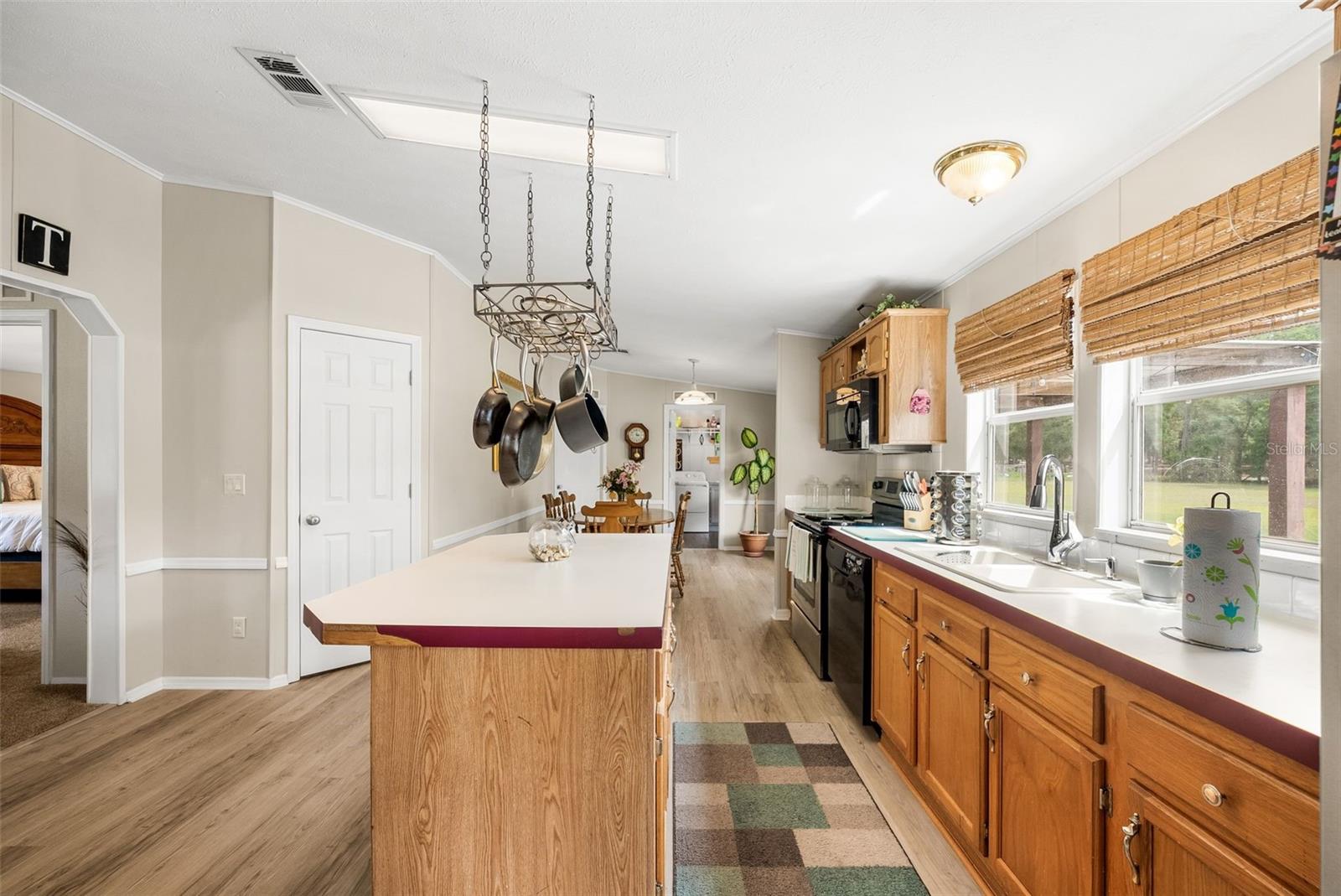 LAKE TROPICANA RANCHETTES - Residential