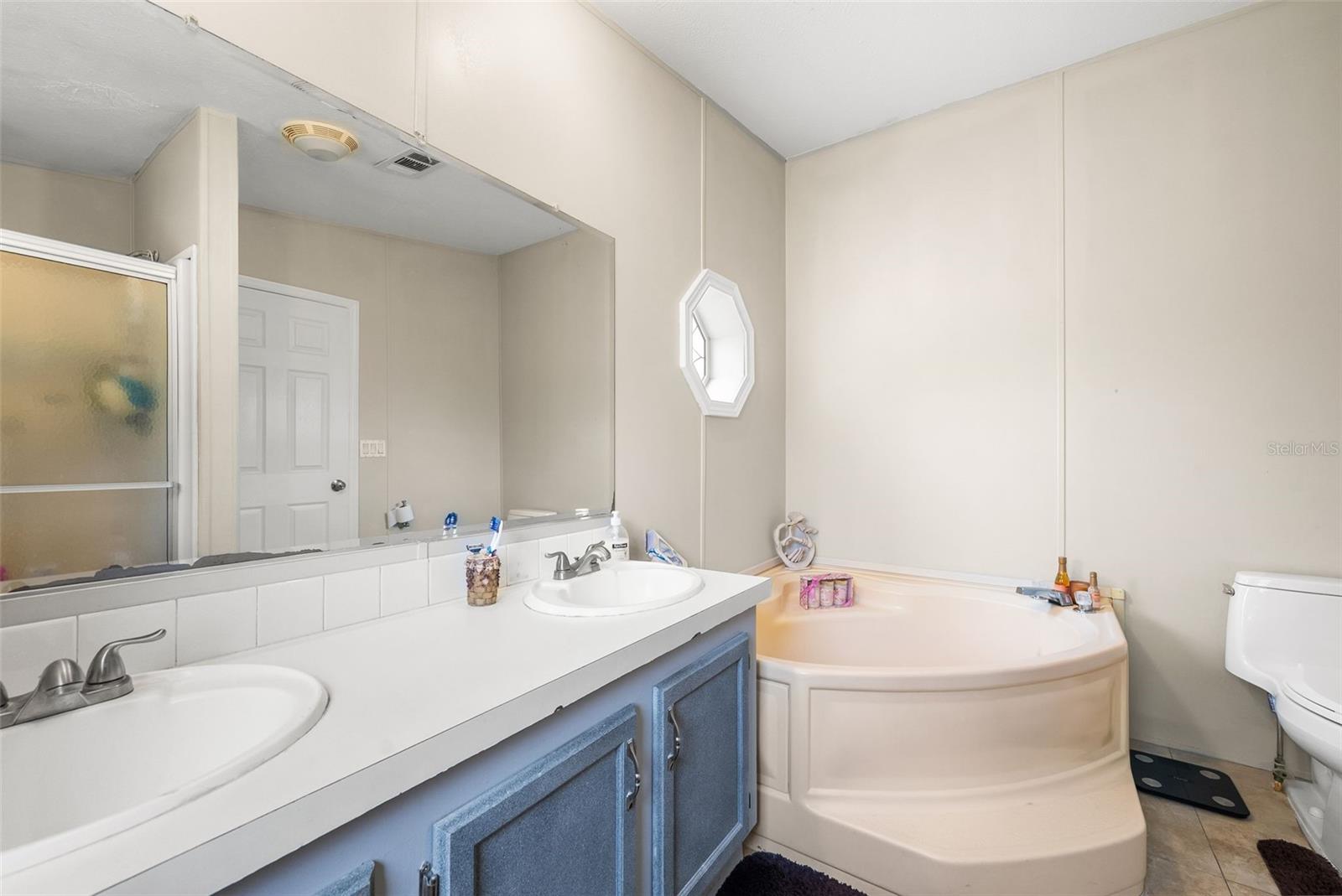 LAKE TROPICANA RANCHETTES - Residential