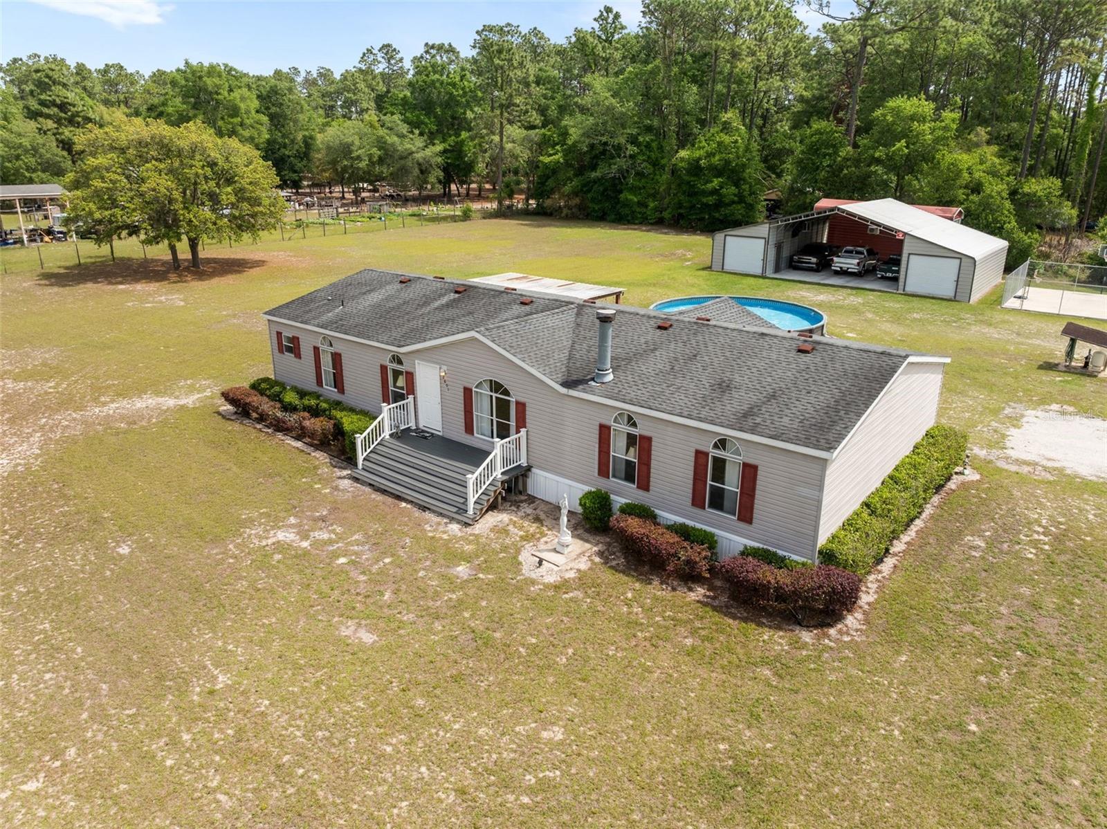 LAKE TROPICANA RANCHETTES - Residential