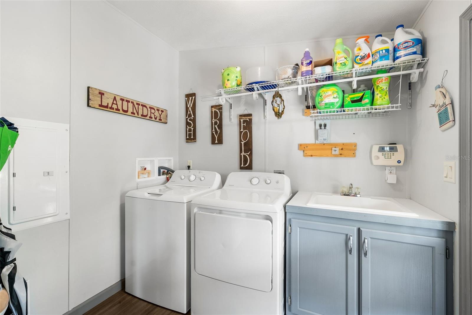 LAKE TROPICANA RANCHETTES - Residential