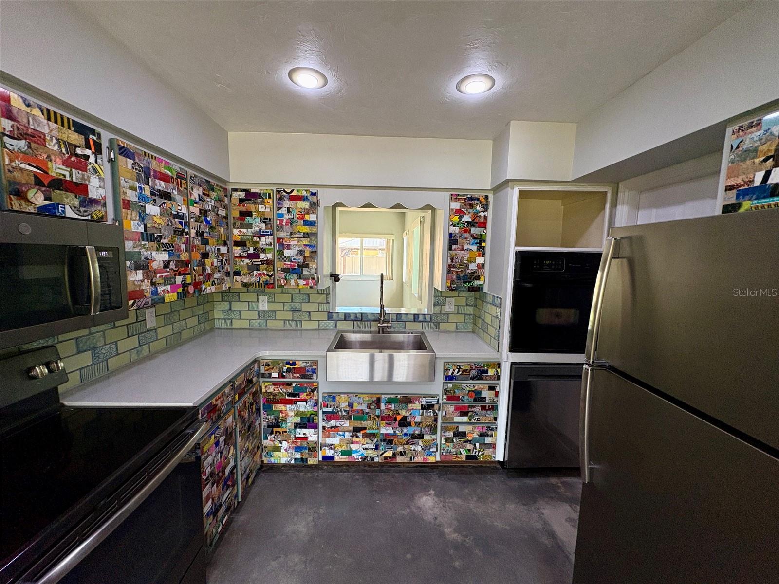 GULF & BAY ESTS - Residential Lease