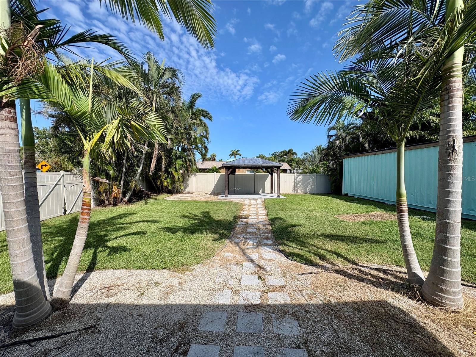 GULF & BAY ESTS - Residential Lease