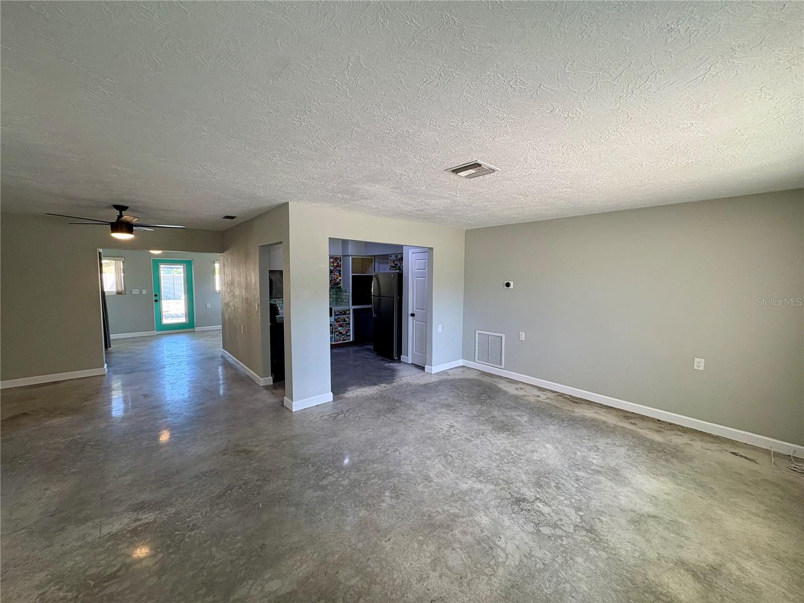 GULF & BAY ESTS - Residential Lease