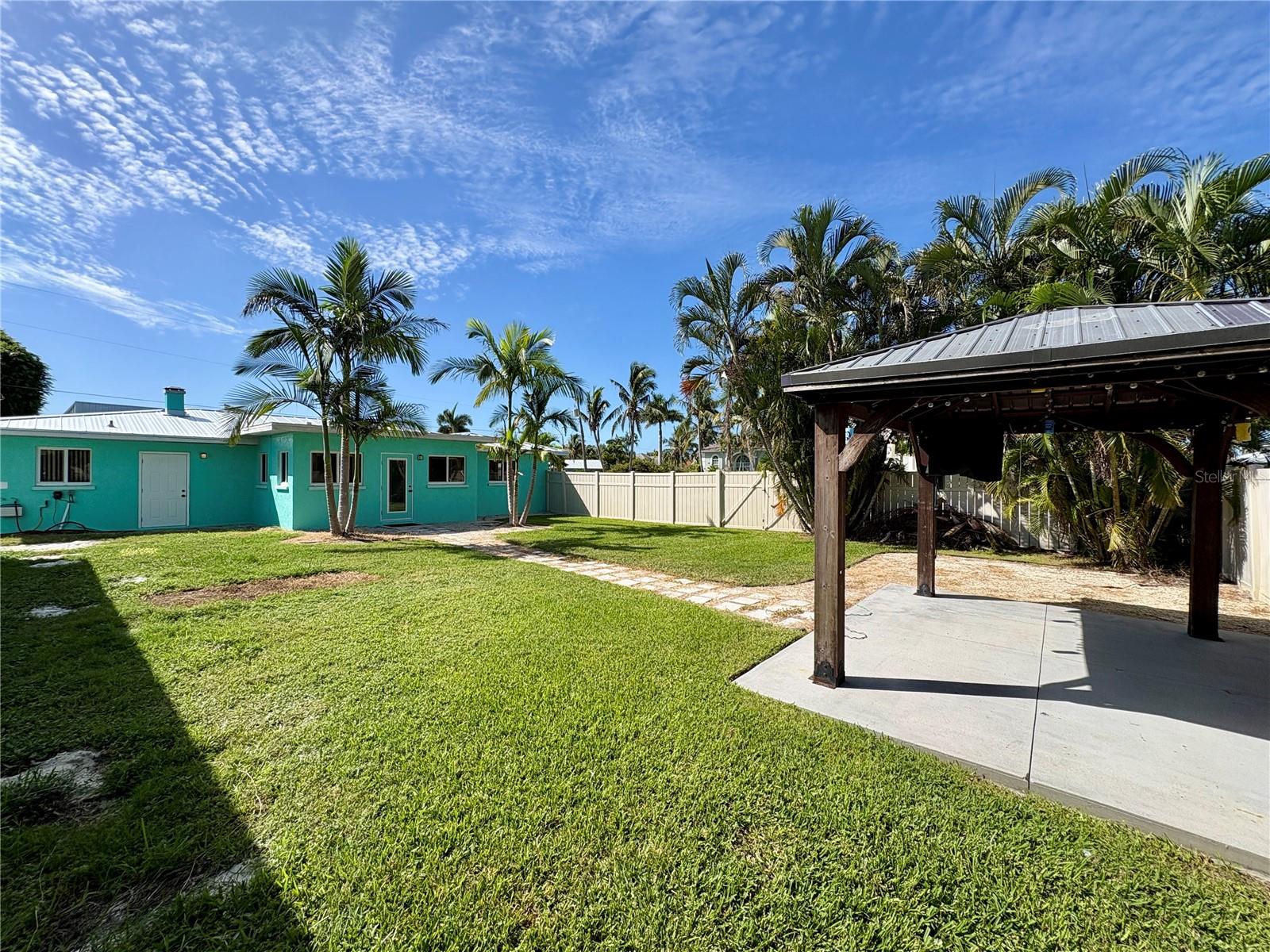 GULF & BAY ESTS - Residential Lease