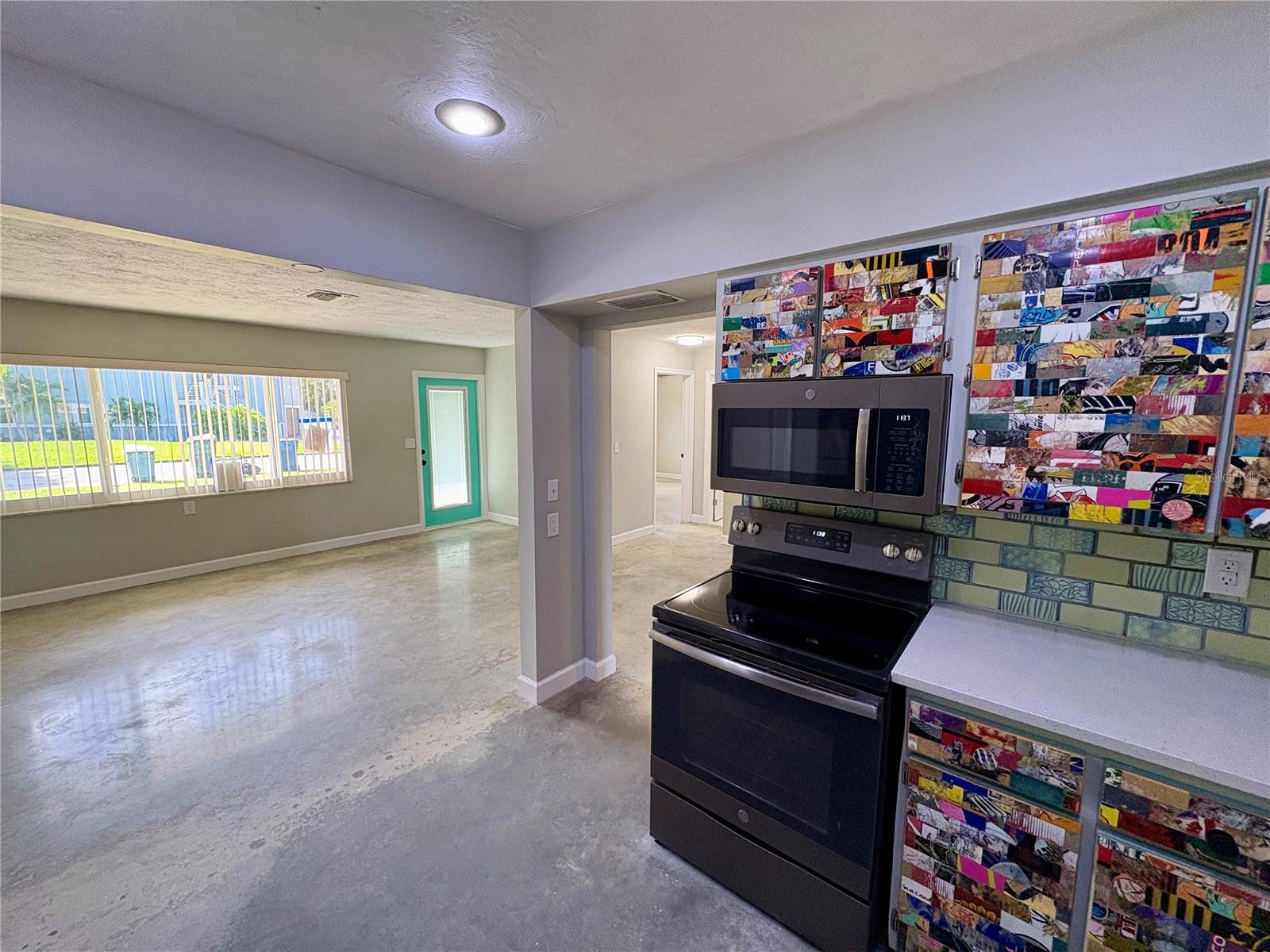 GULF & BAY ESTS - Residential Lease