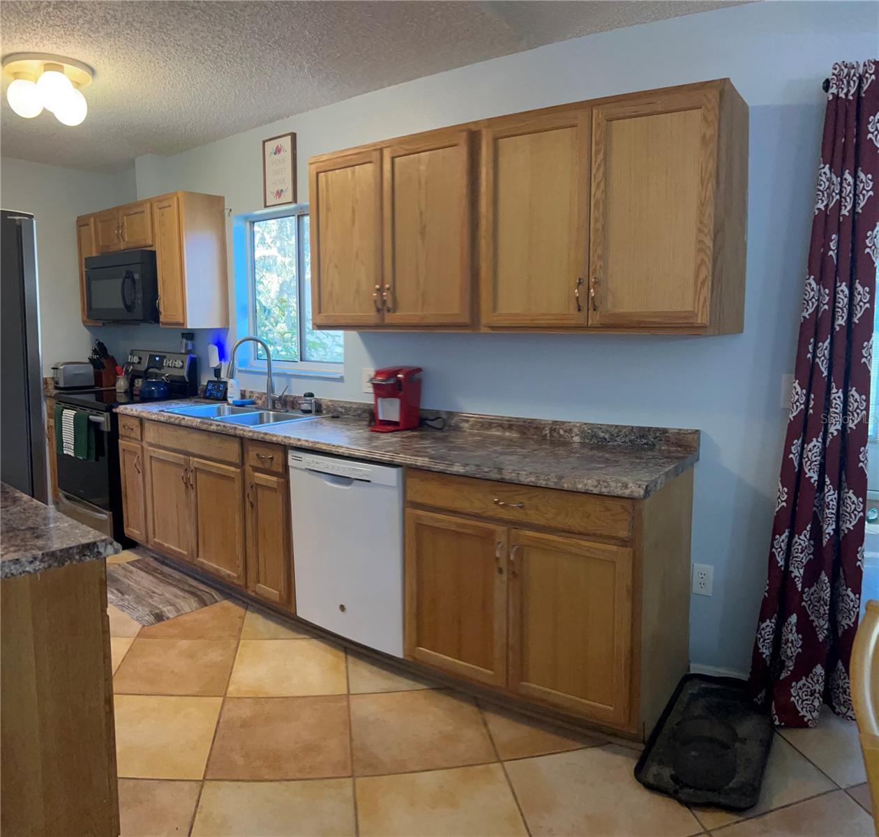 SILVER SPGS SHORES UN 28 - Residential