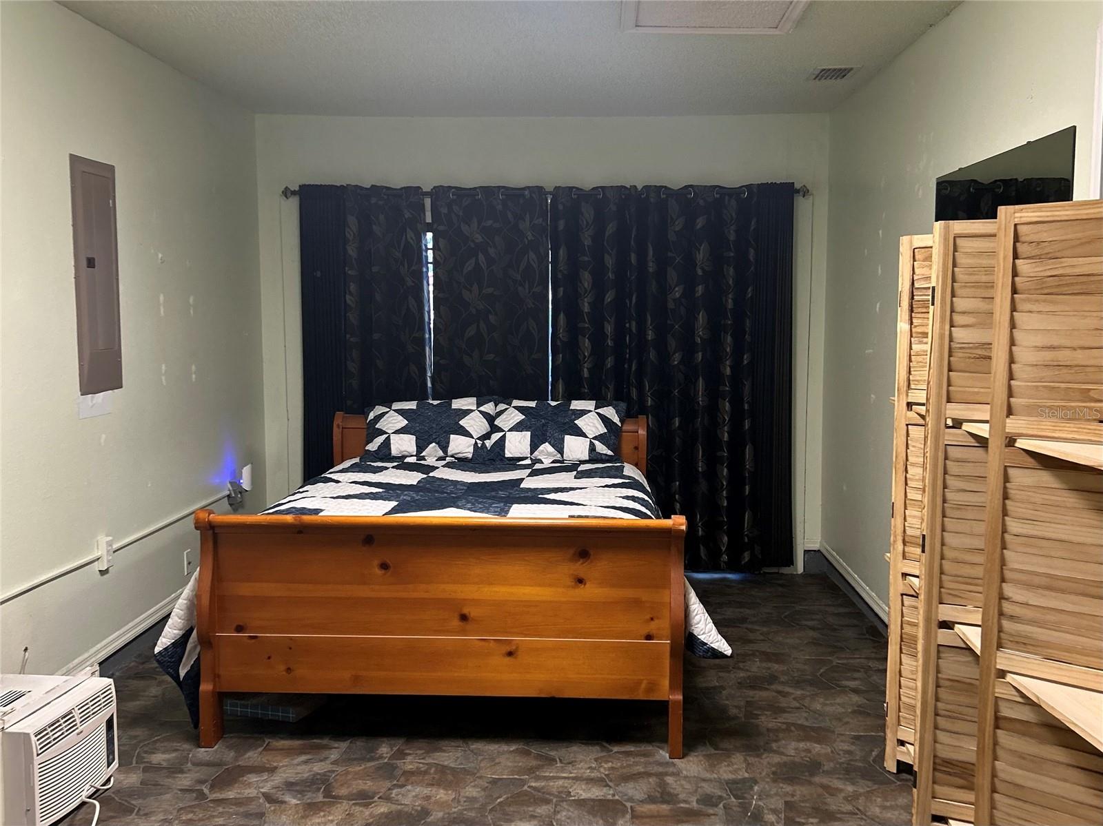 SILVER SPGS SHORES UN 28 - Residential