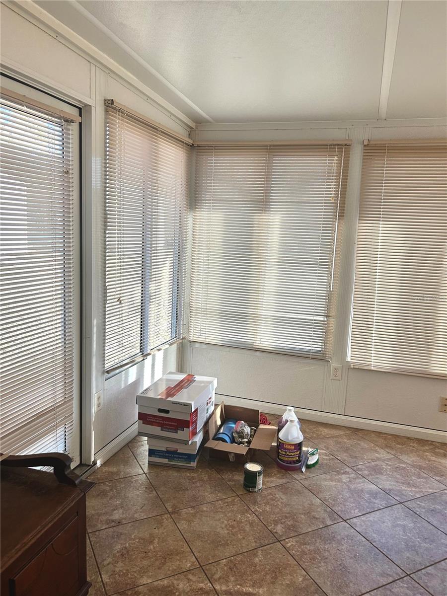 SILVER SPGS SHORES UN 28 - Residential