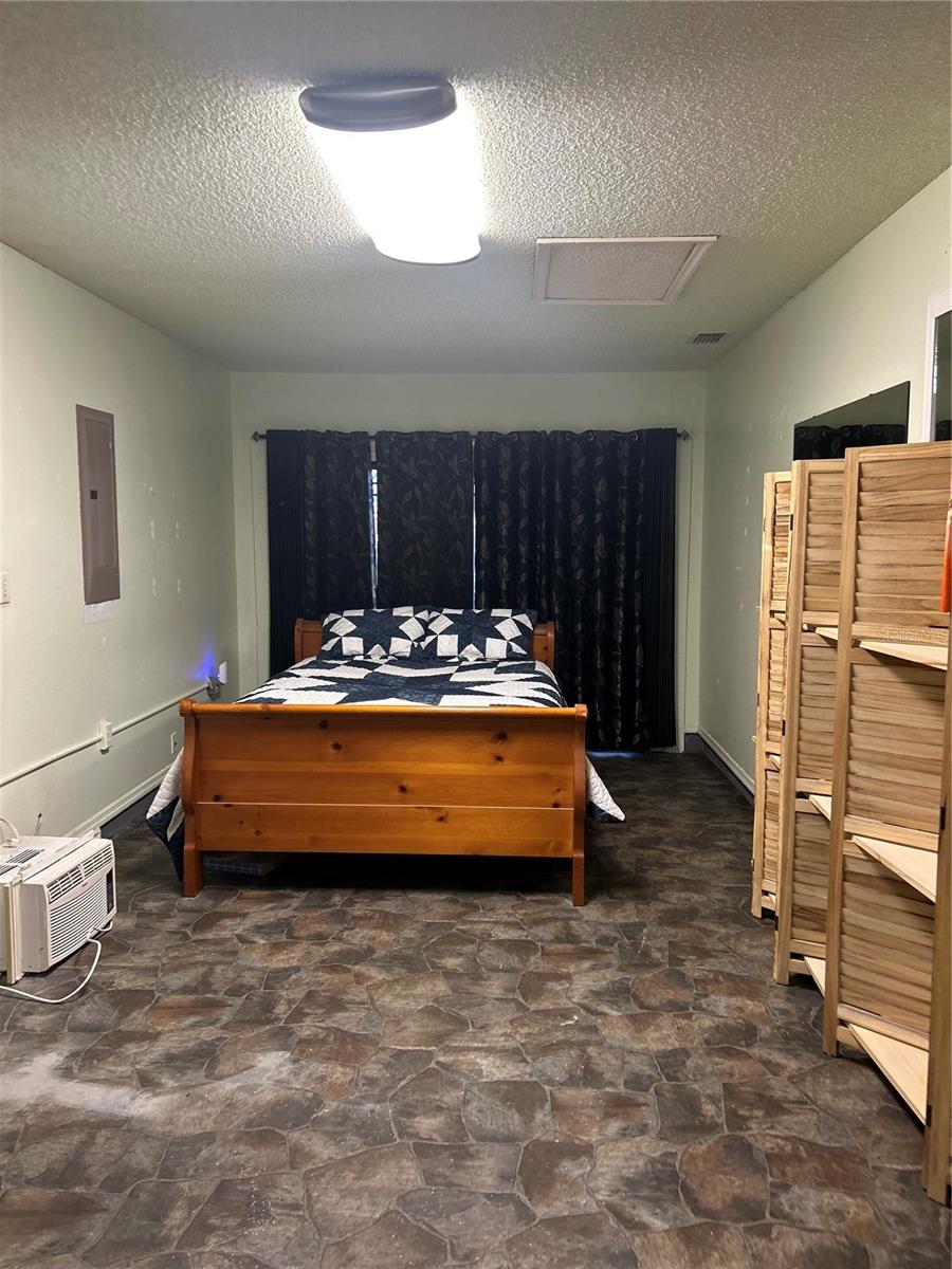 SILVER SPGS SHORES UN 28 - Residential