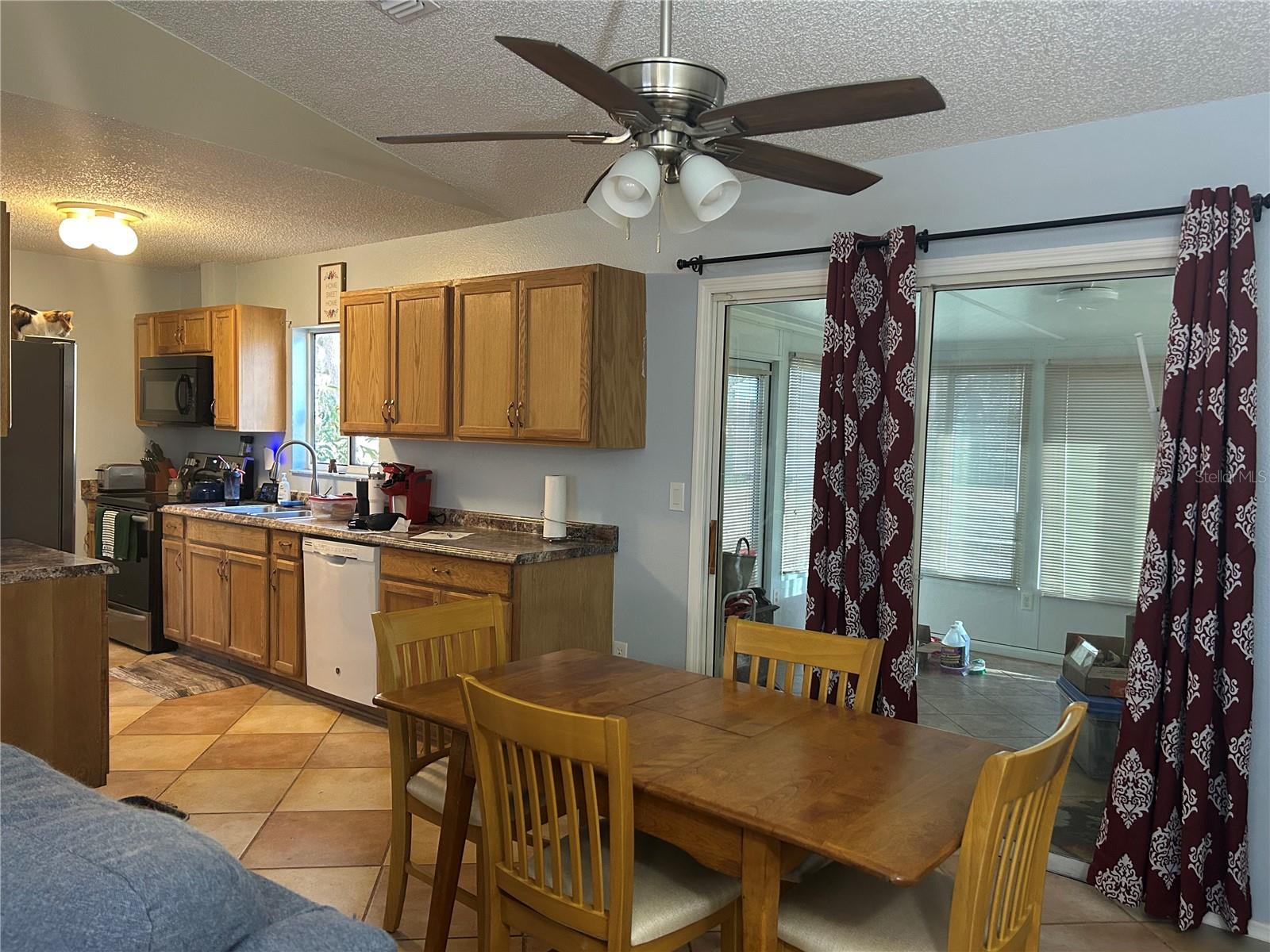 SILVER SPGS SHORES UN 28 - Residential