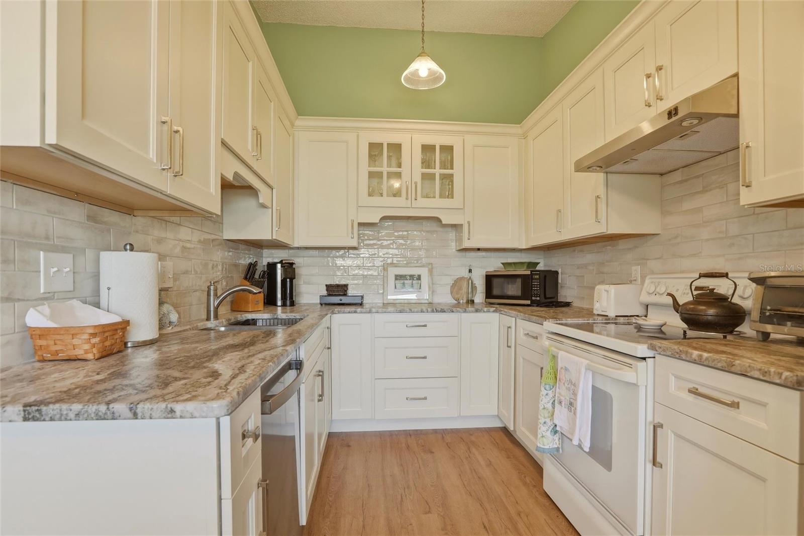 CORTEZ VILLAS - Residential