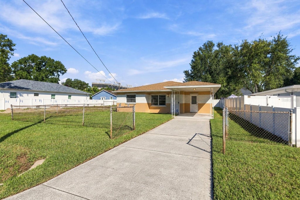Photo of 3409 W Braddock Street, Tampa, FL 33607 (MLS # TB8559308)