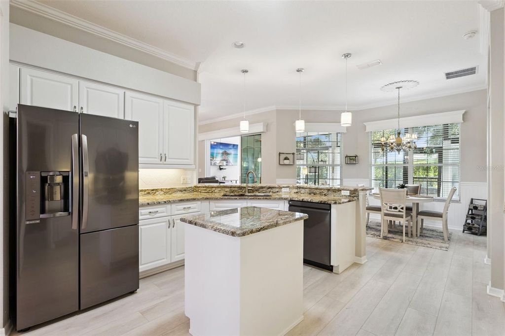 Photo of 25633 Laurel Valley Rd, Leesburg, FL 34748 (MLS # G5103363)
