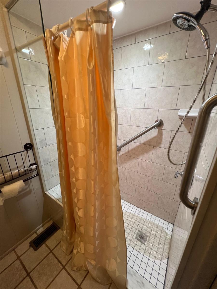 DORAL RO ASSOCIATION INC UNREC - Residential