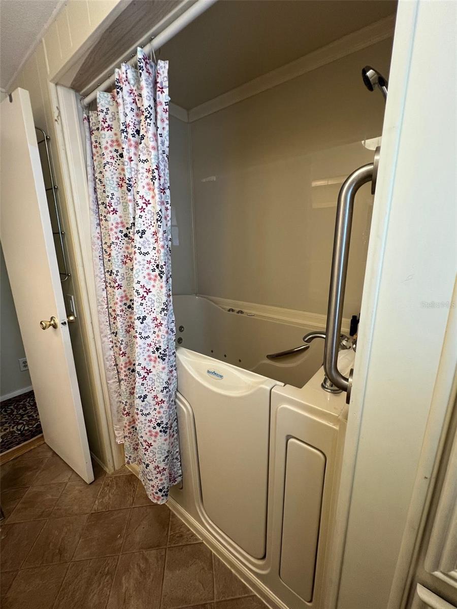 DORAL RO ASSOCIATION INC UNREC - Residential