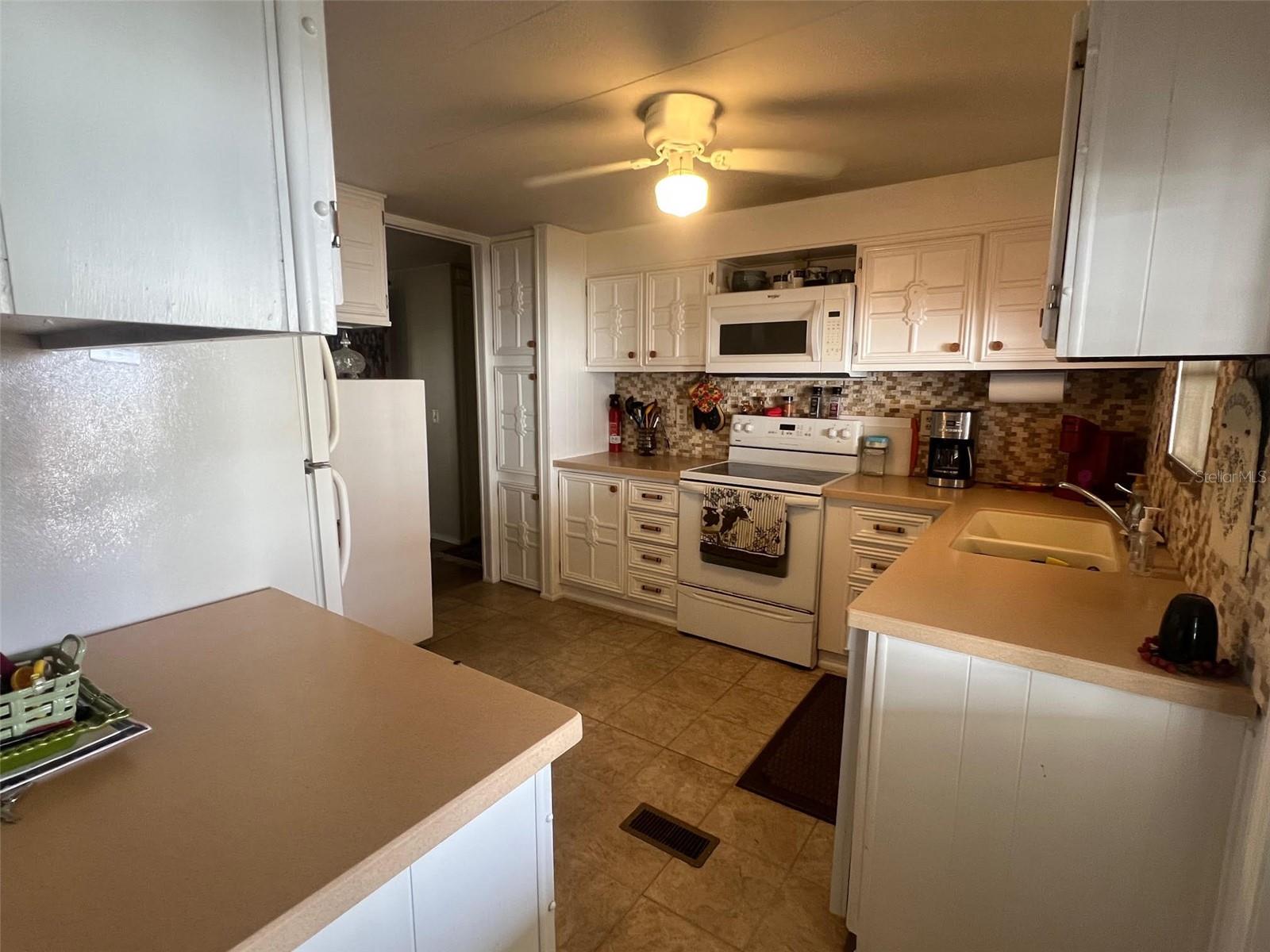 DORAL RO ASSOCIATION INC UNREC - Residential