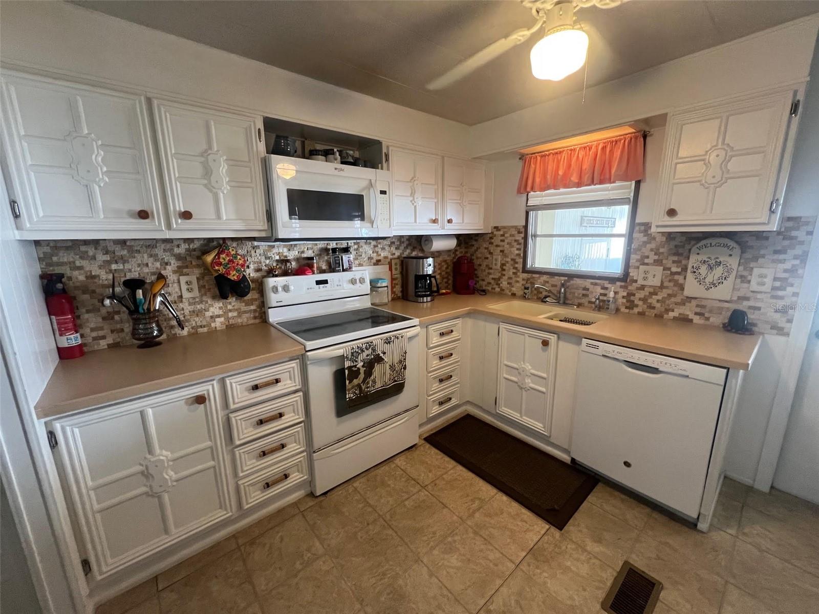 DORAL RO ASSOCIATION INC UNREC - Residential