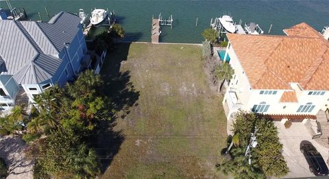 20 N PINE CIRCLE BELLEAIR FL 33756