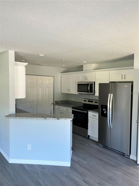 Condominium in MULBERRY FL 4161 OAK LOOP 5.jpg