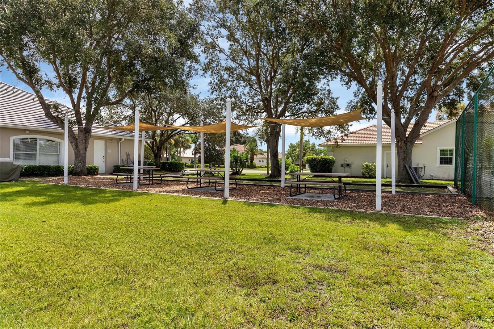 HIDDEN LAKES CLUB PH 1 - Residential