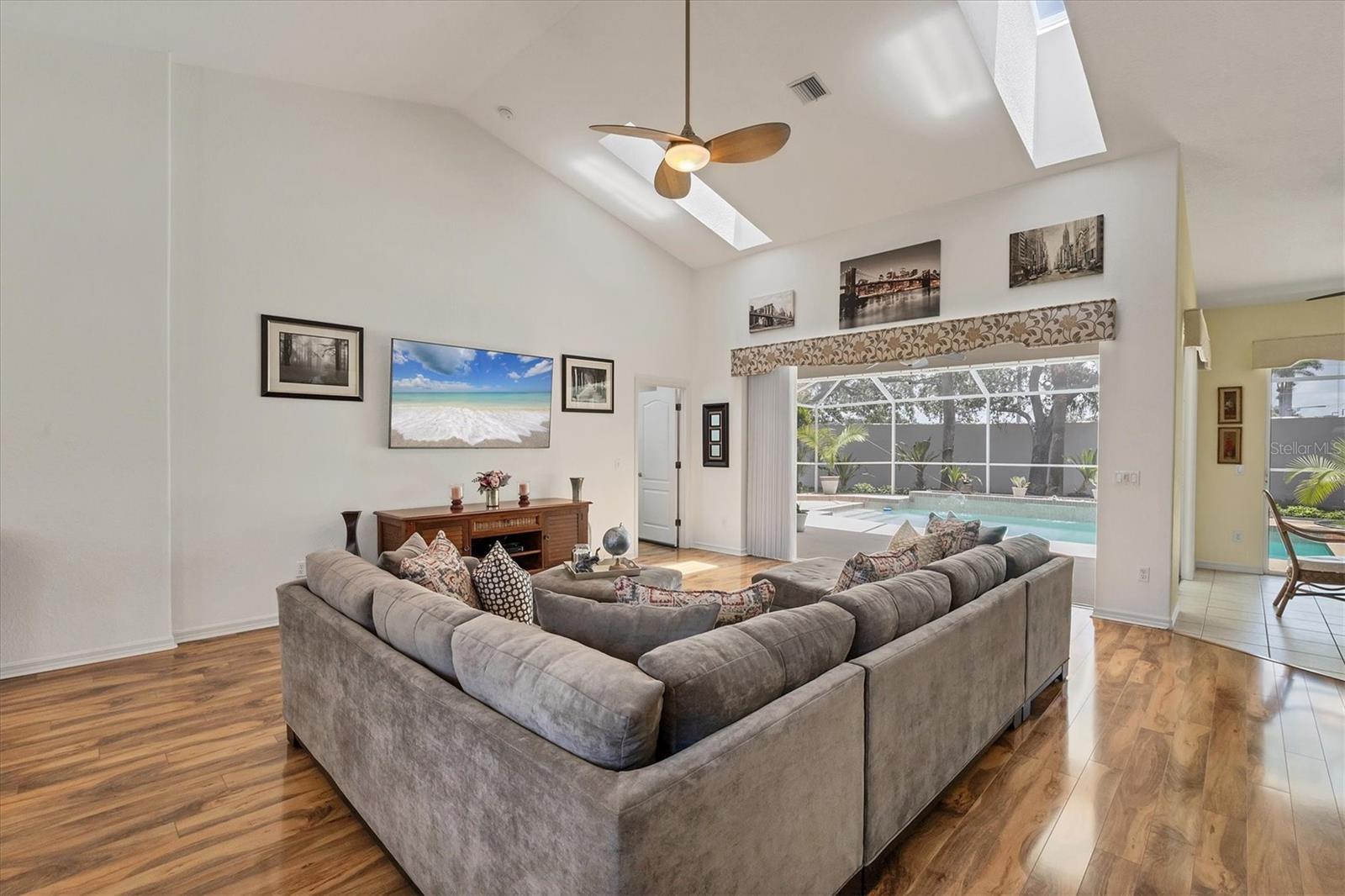 HIDDEN LAKES CLUB PH 1 - Residential