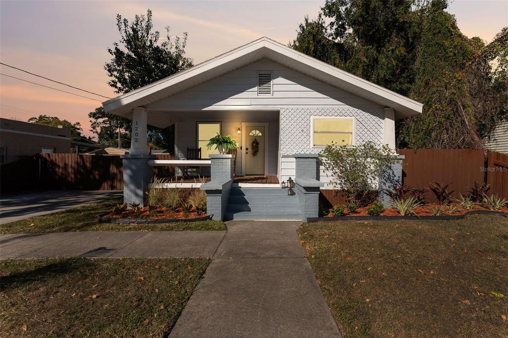 Photo of 1202 E Ida Street, Tampa, FL 33603 (MLS # TB8448141)