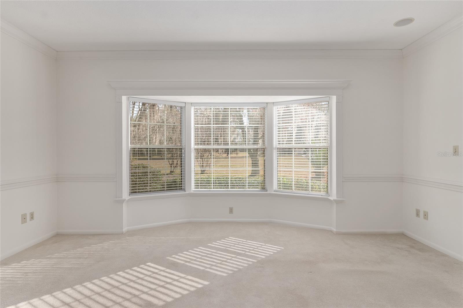 COUNTRY CLUB ESTATE MCINTOSH GRT - Residential