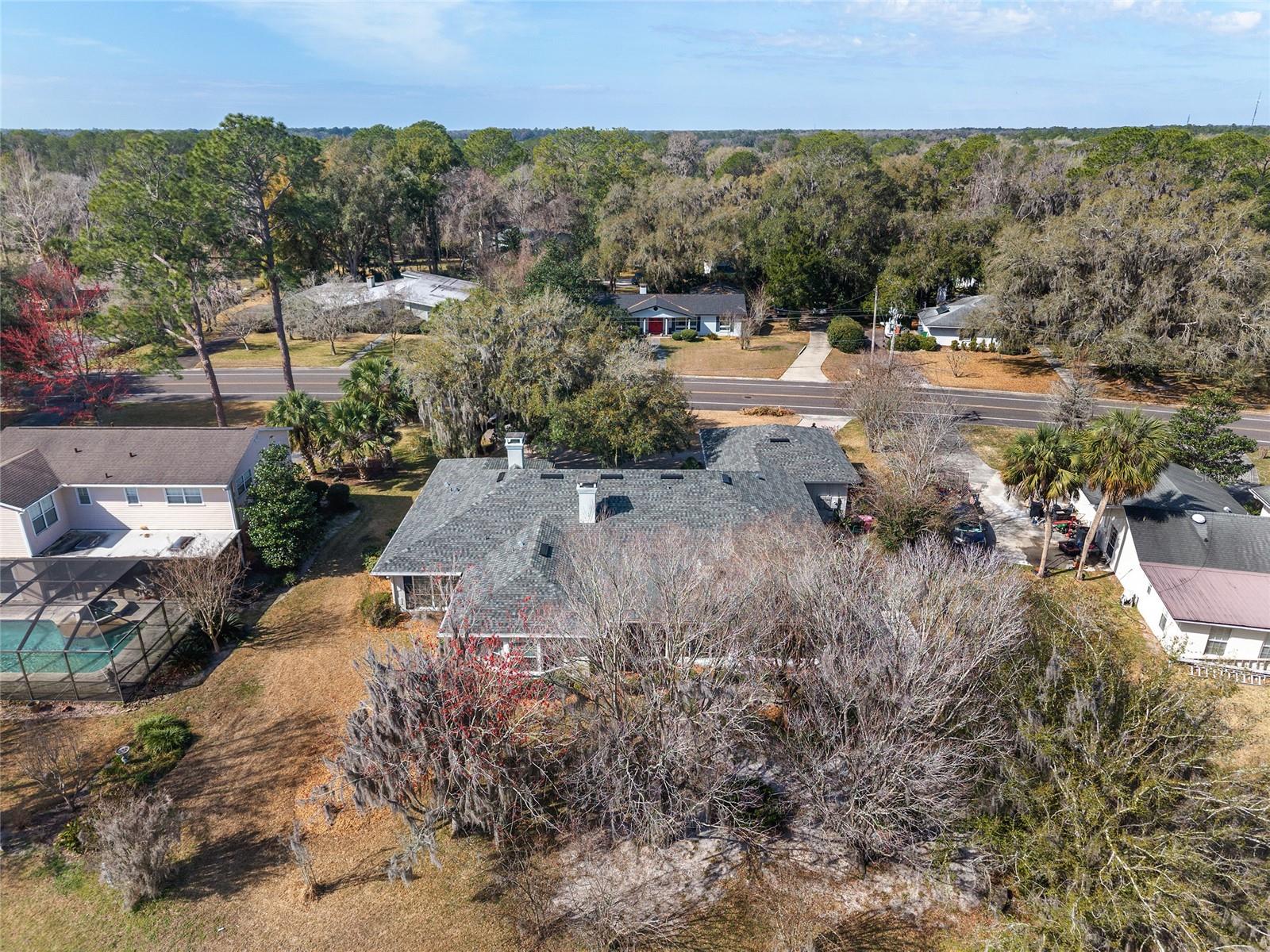 COUNTRY CLUB ESTATE MCINTOSH GRT - Residential