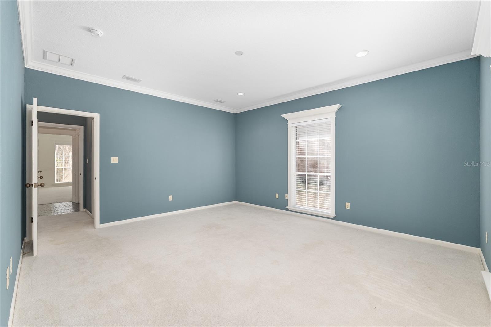 COUNTRY CLUB ESTATE MCINTOSH GRT - Residential