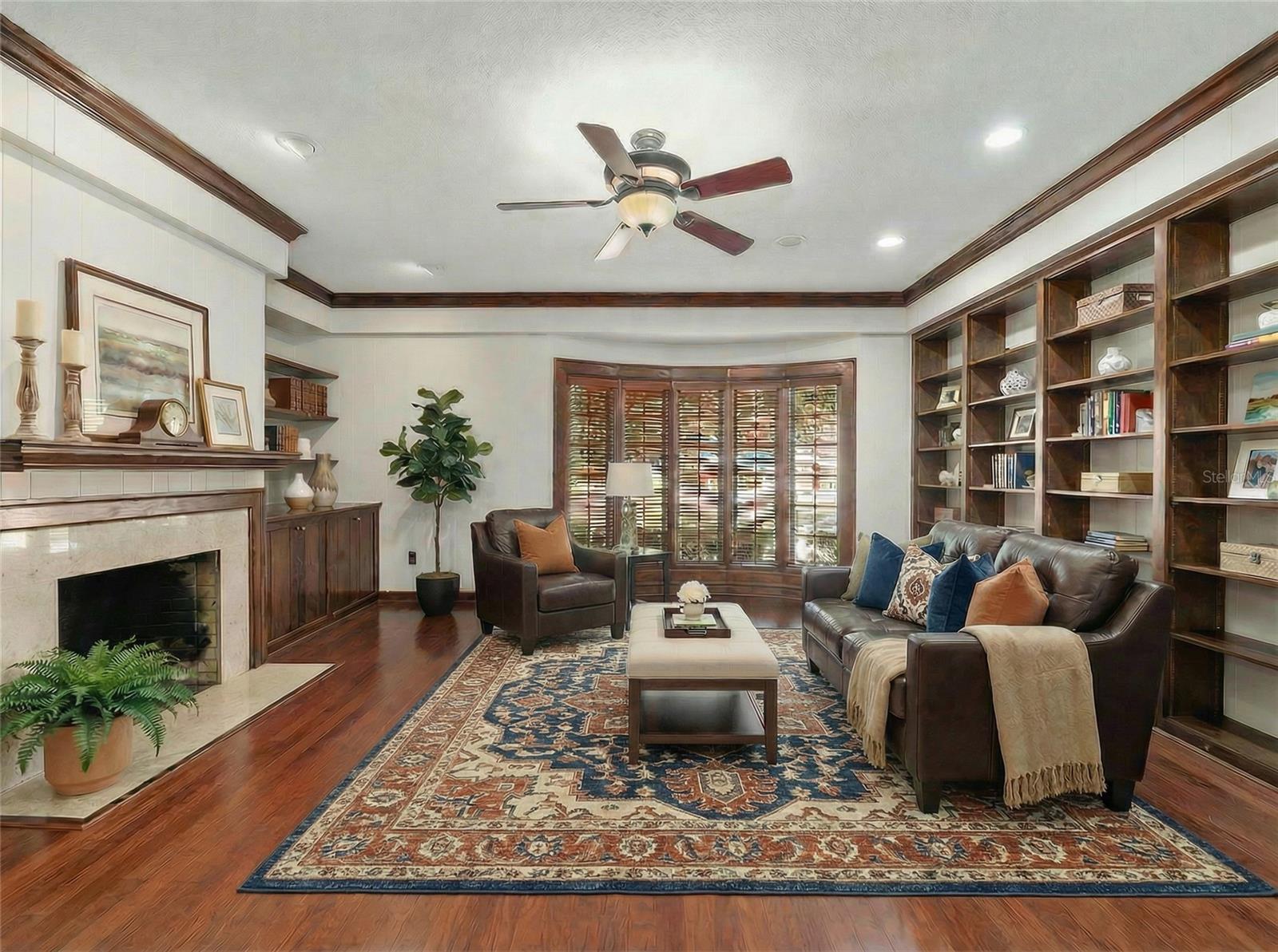 COUNTRY CLUB ESTATE MCINTOSH GRT - Residential