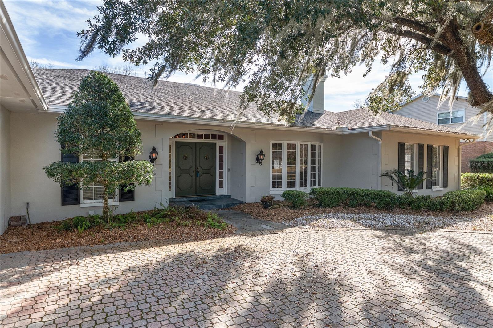 COUNTRY CLUB ESTATE MCINTOSH GRT - Residential