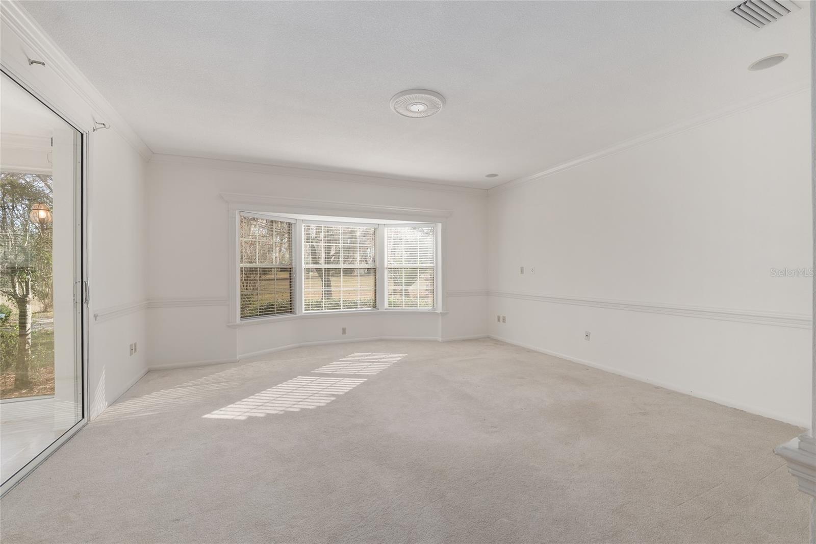 COUNTRY CLUB ESTATE MCINTOSH GRT - Residential