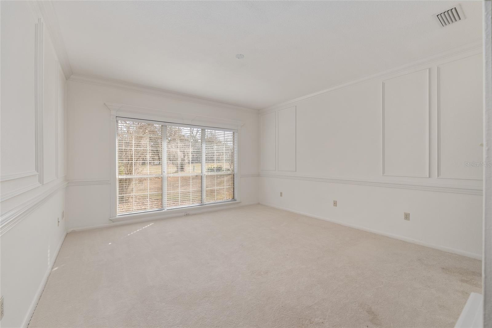 COUNTRY CLUB ESTATE MCINTOSH GRT - Residential