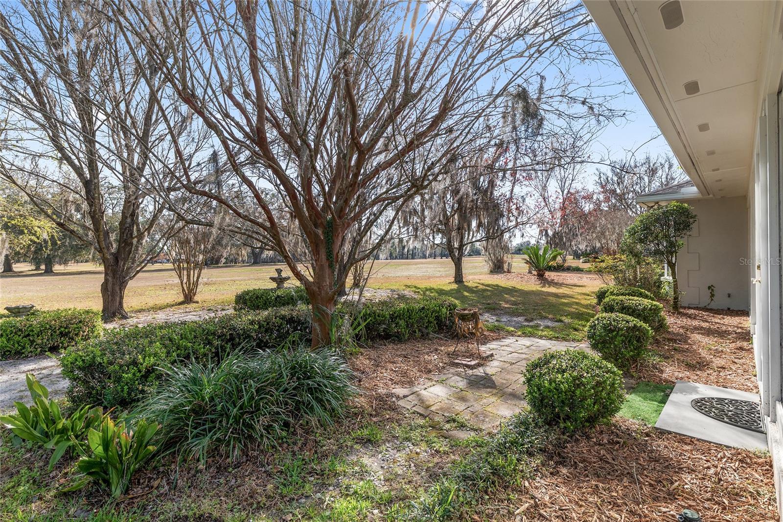 COUNTRY CLUB ESTATE MCINTOSH GRT - Residential