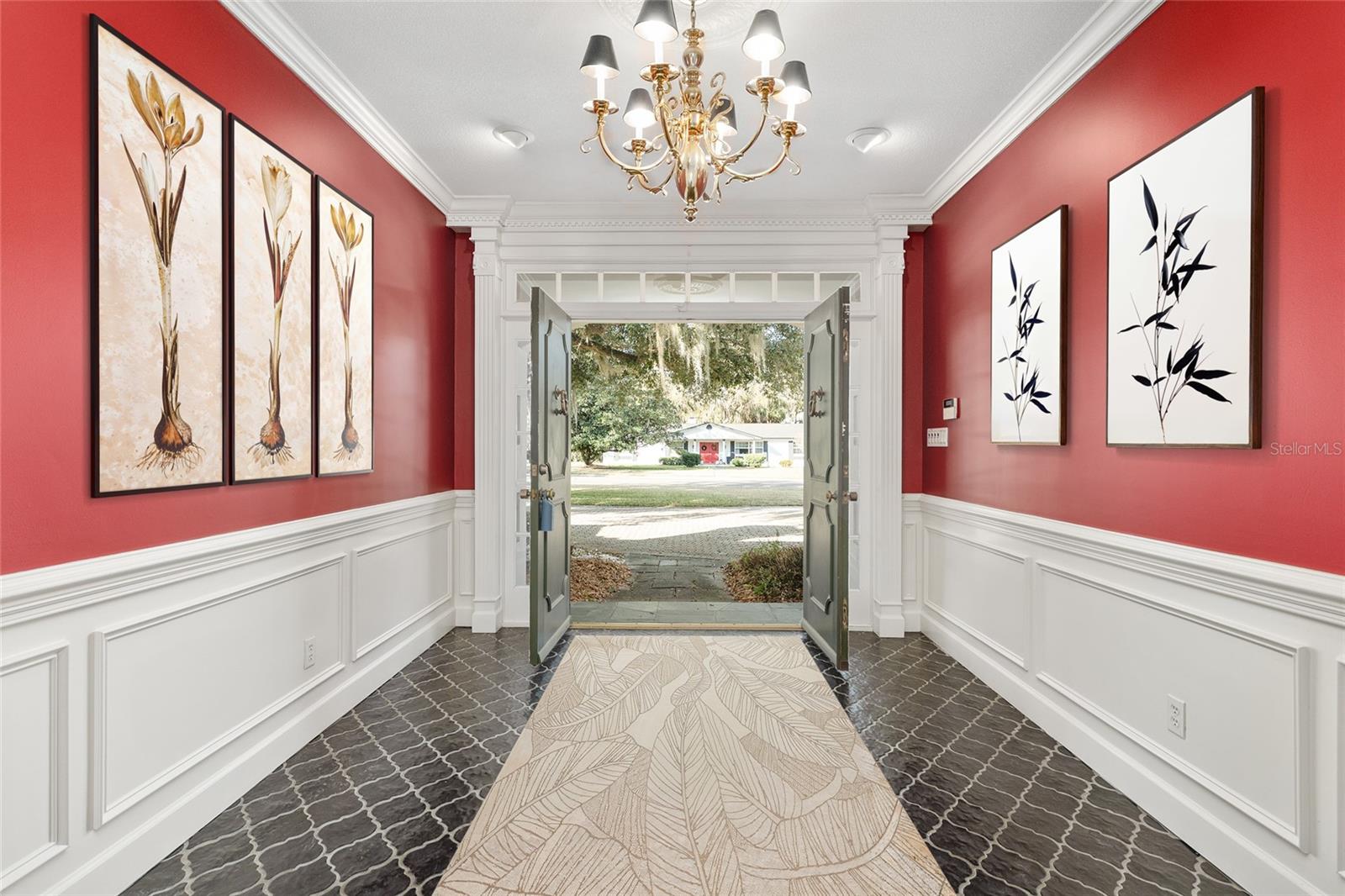 COUNTRY CLUB ESTATE MCINTOSH GRT - Residential