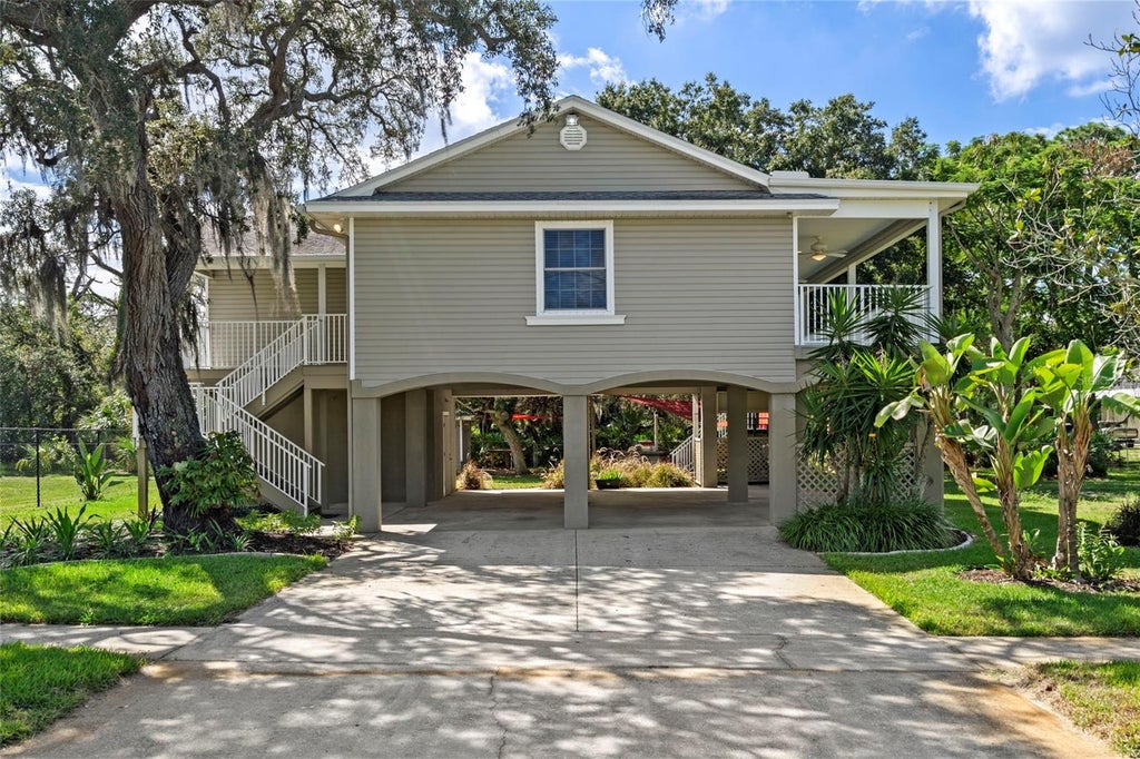 Photo of 1459 Coburn Drive, Tarpon Springs, FL 34689 (MLS # TB8553957)